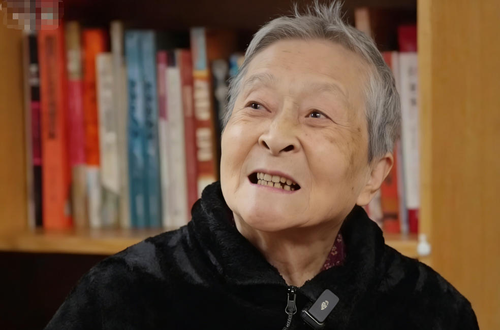 A Shanghai Doctor Uses Ultrasound to “Wake Up” Mother's Alzheimer's